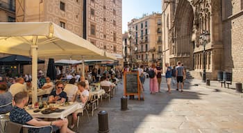 La Ribera which includes outdoor eating, heritage elements and a city