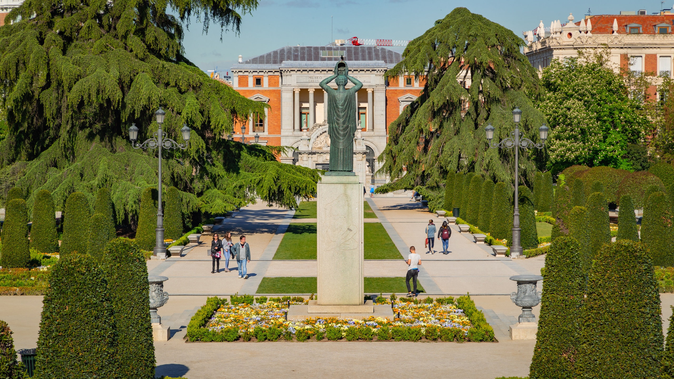 Retiro in Madrid - A Neighbourhood of Vibrant Greenery – Go Guides