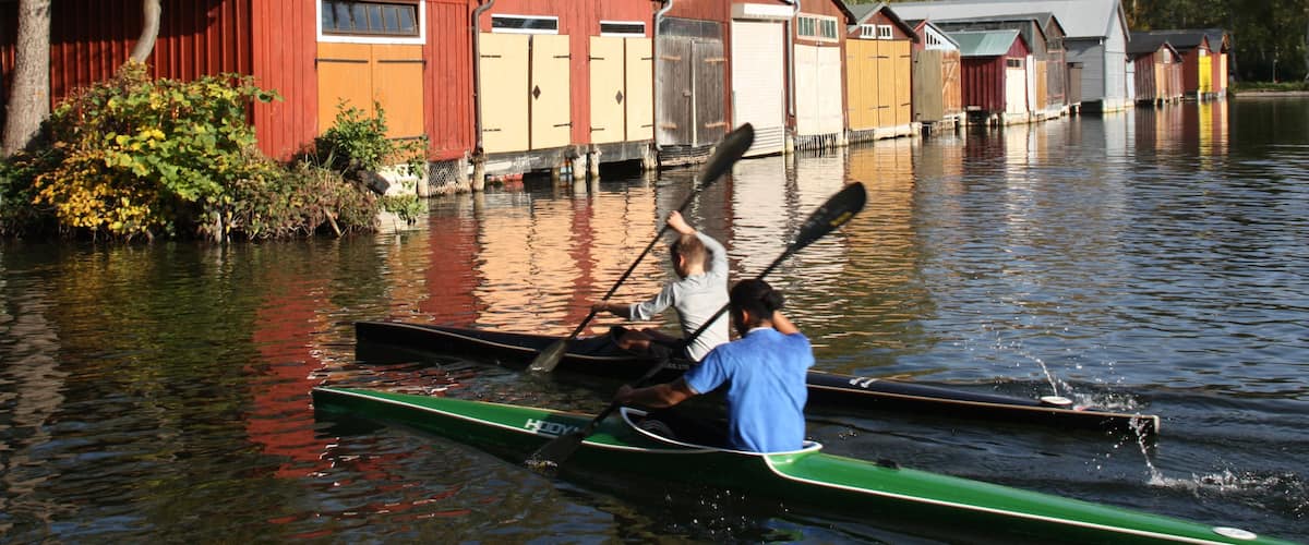 Neubrandenburg welches beinhaltet KĂŒstenort, Bucht oder Hafen und See oder Wasserstelle