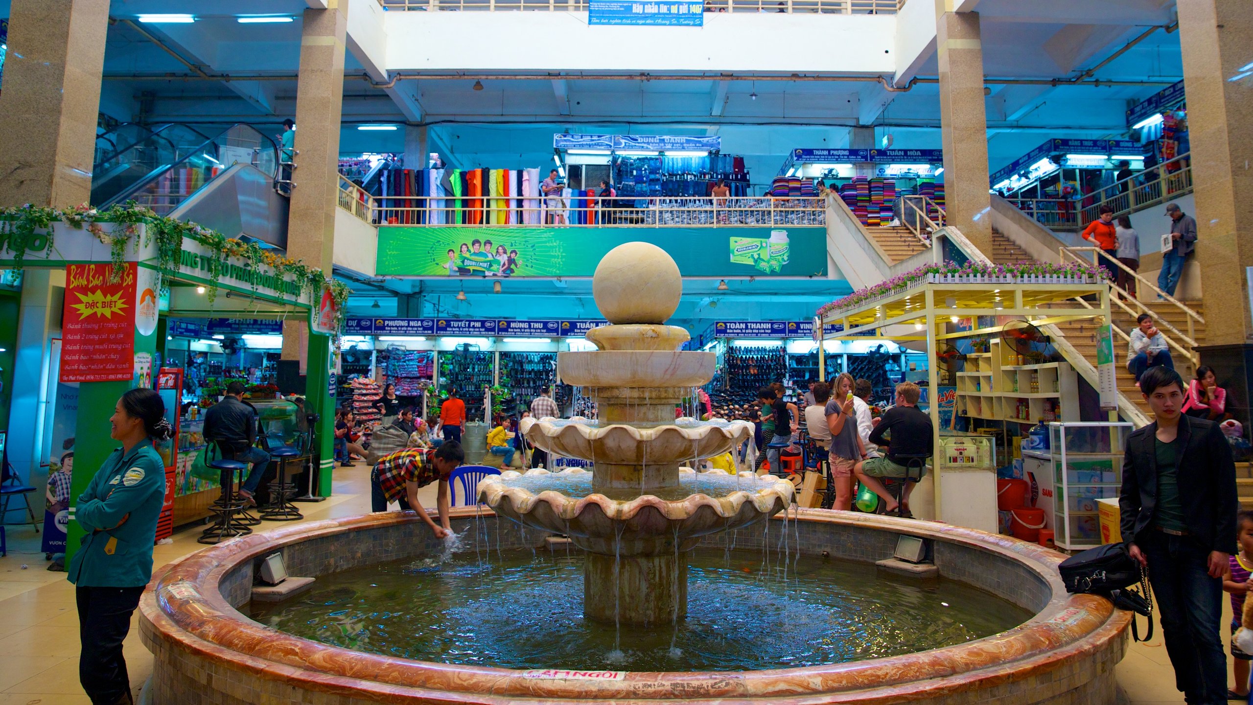 Dong Xuan Market, Hanoi, Vietnam