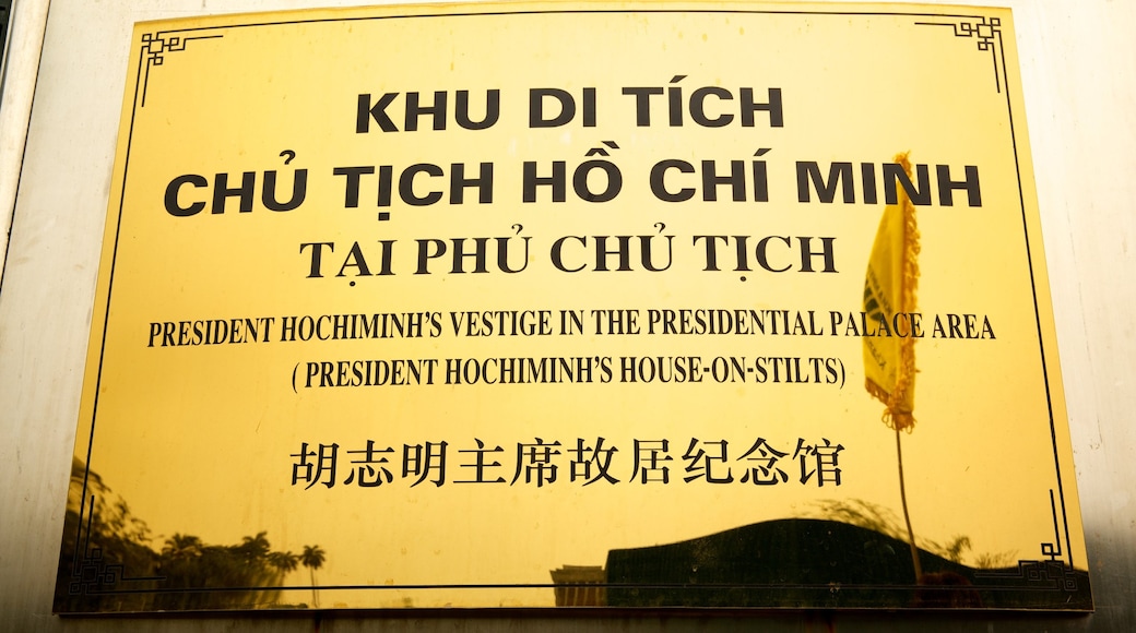 Ho Chi Minh Mausoleum which includes a memorial and signage