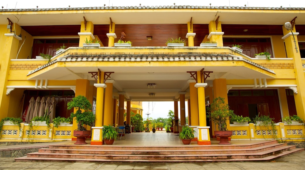 Song Hoai Square showing heritage architecture