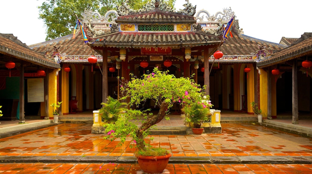 Temple de Cam Pho qui includes patrimoine architectural, temple ou lieu de culte et éléments religieux