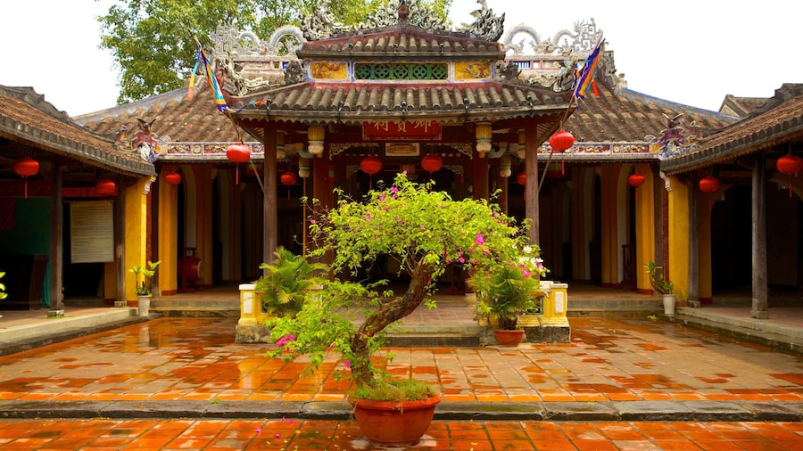 Tempio Cam Pho che include religiosità, architettura d\'epoca e tempio o luogo di culto