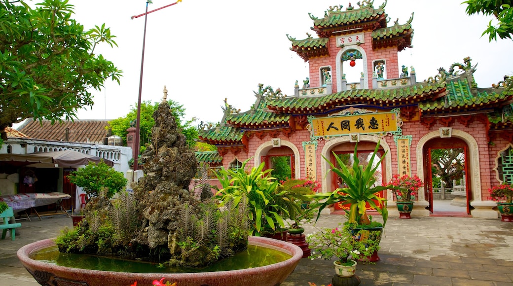 Salão da Congregação Chinesa de Fujian mostrando um jardim e arquitetura de patrimônio