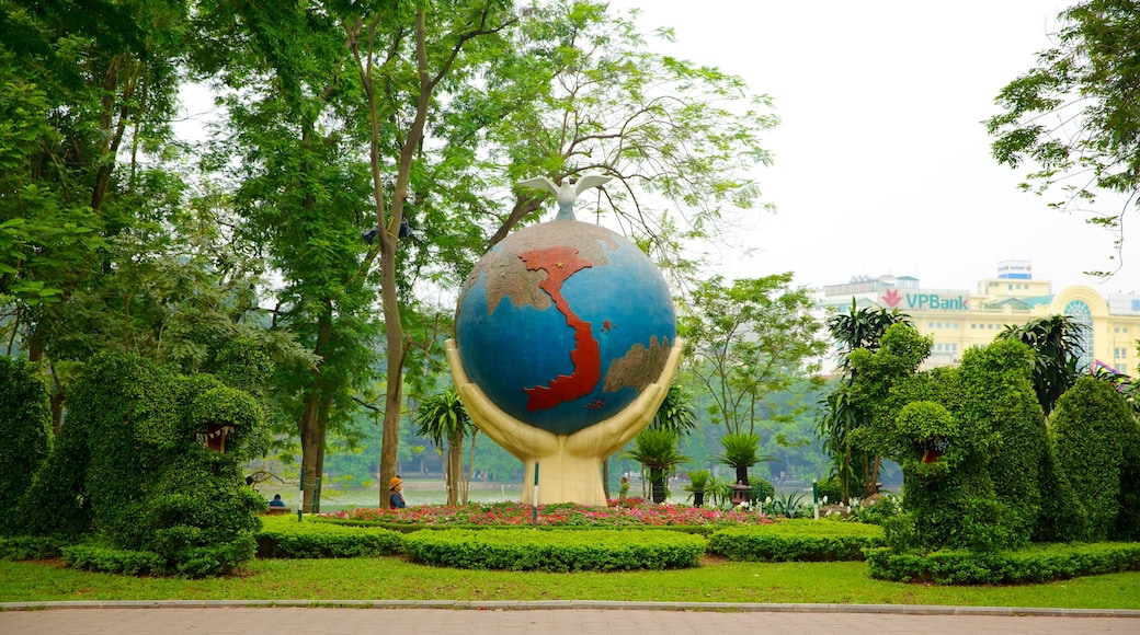 Old Quarter - Hoan Kiem Lake showing a park and outdoor art