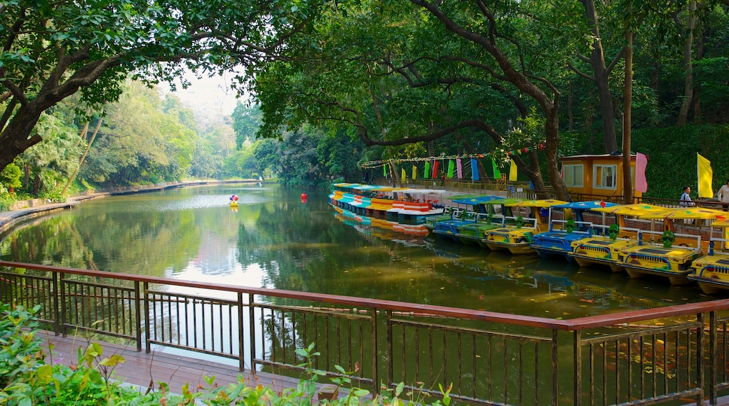 Yuexiu Park showing boating and a garden