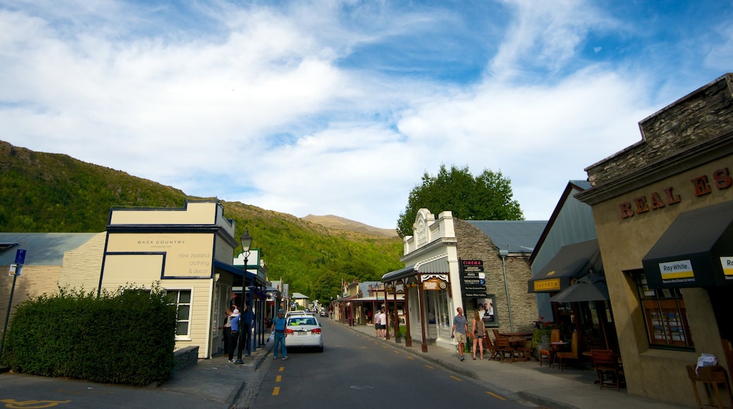 Visit Arrowtown: Best of Arrowtown Tourism | Expedia Travel Guide