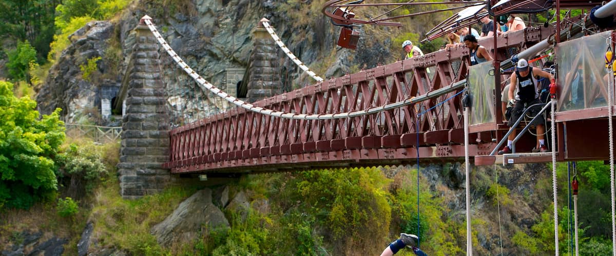 Kawarau Suspension Bridge showing a sporting event, a bridge and a suspension bridge or treetop walkway