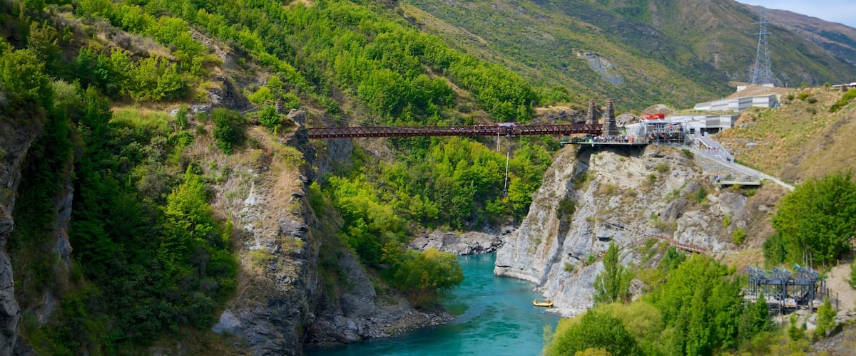 Kawarau Suspension Bridge caracterizando paisagem, um rio ou córrego e uma ponte