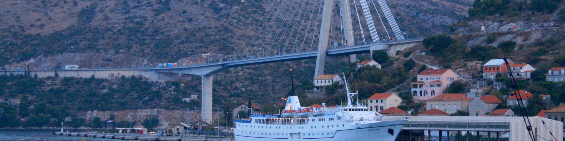 Gruz Harbor which includes a bridge, a marina and cruising
