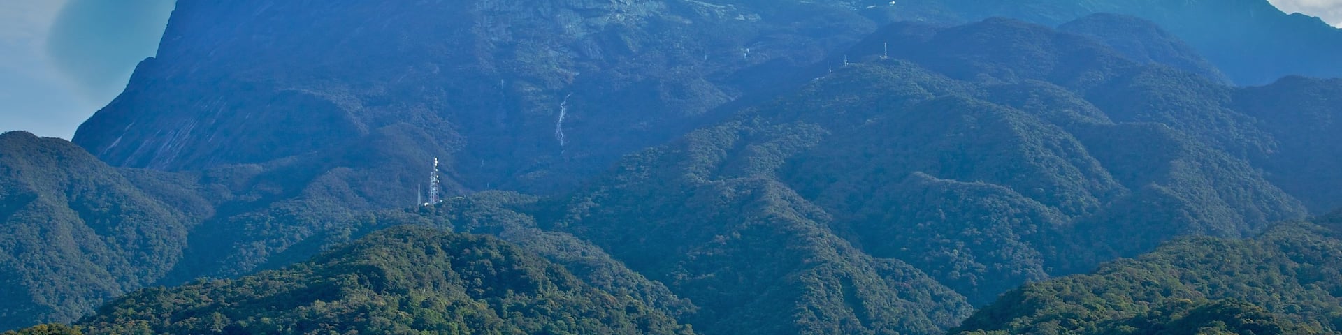 Kinabalu National Park showing mist or fog, mountains and landscape views
