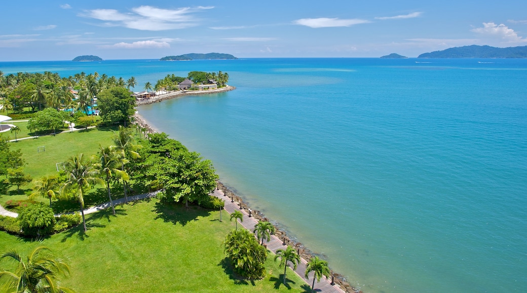 Kota Kinabalu which includes a coastal town, tropical scenes and general coastal views