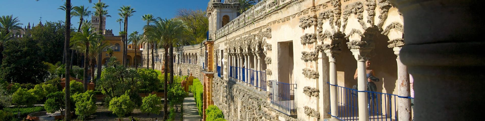 Alcazar which includes heritage architecture