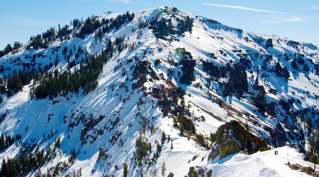 Sugar Bowl das einen Schnee, Berge und Landschaften