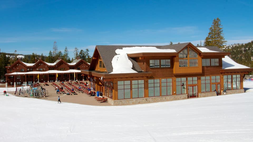 Sugar Bowl showing a luxury hotel or resort, snow and snow skiing