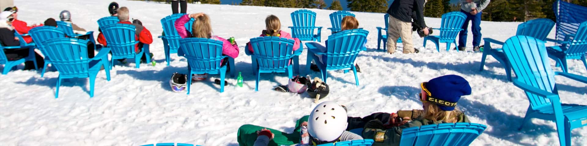 Homewood Mountain Resort welches beinhaltet Luxushotel oder Resort, Berge und Schnee