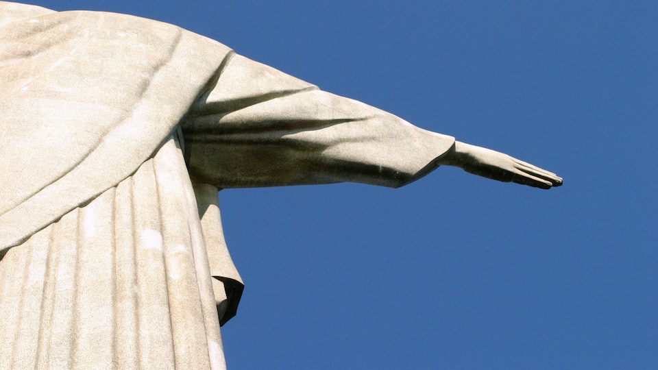 Corcovado showing art, a statue or sculpture and outdoor art