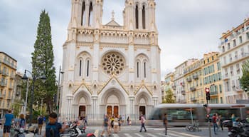 Basilique Notre Dame which includes heritage architecture and a church or cathedral