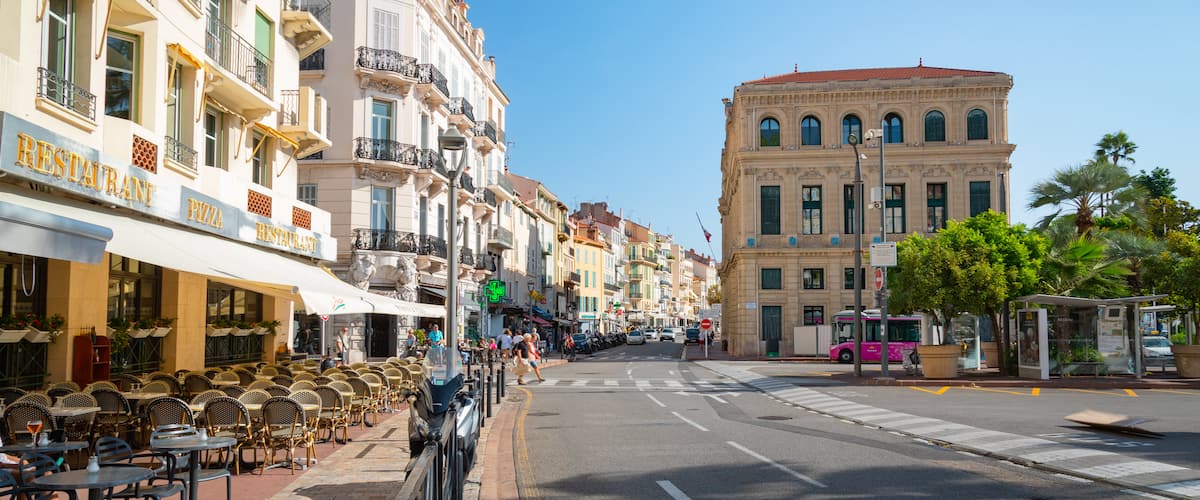 Cannes City Hall which includes a city
