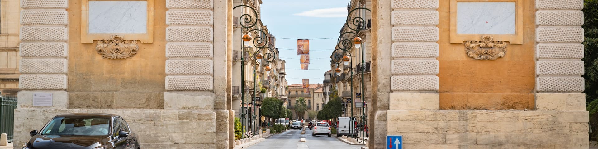 Peyrou Gardens featuring heritage elements