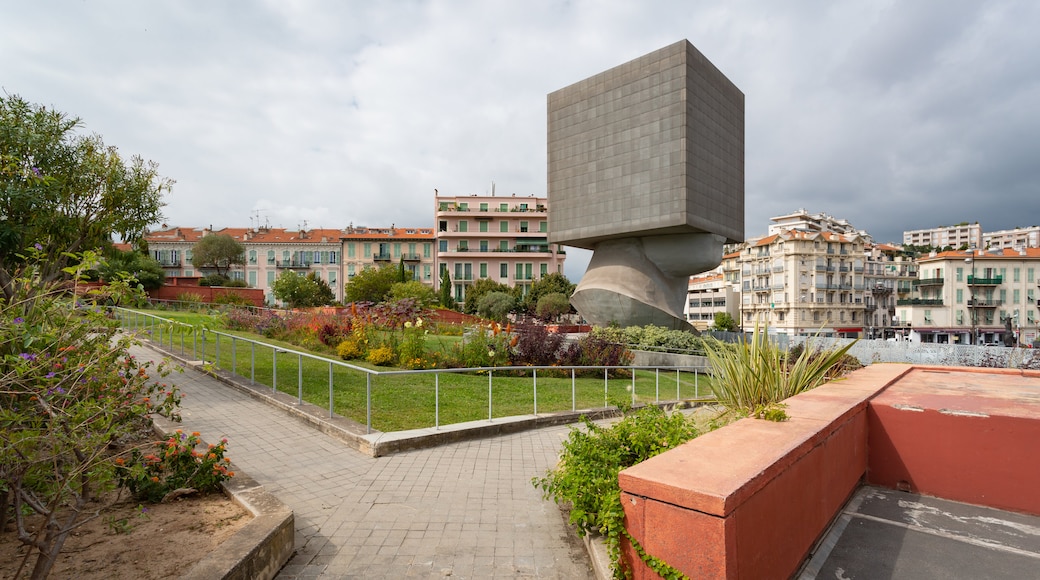 Sculpture et musée Tête Carrée