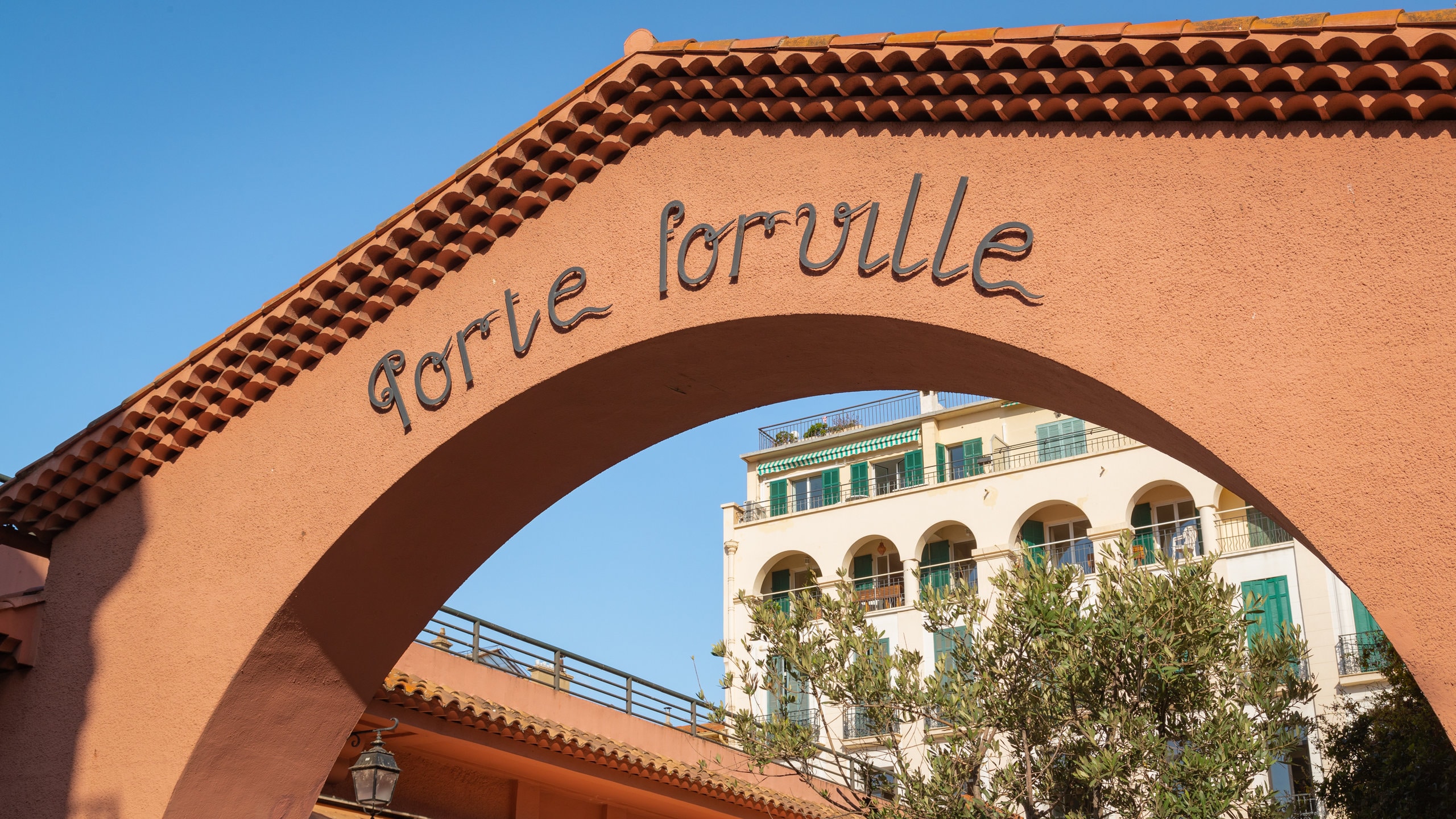 Marché Forville in Stadtzentrum von Cannes Touren und Aktivitäten