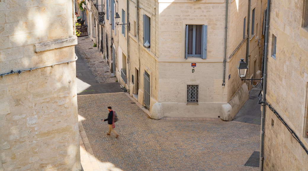 Place de la Canourgue