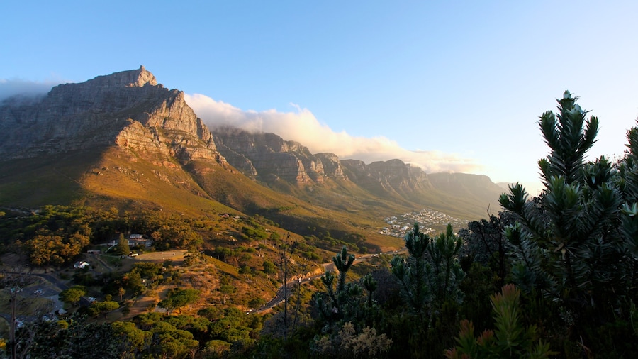 Table Mountain which includes mountains and landscape views