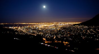 Cape Town which includes a city and night scenes