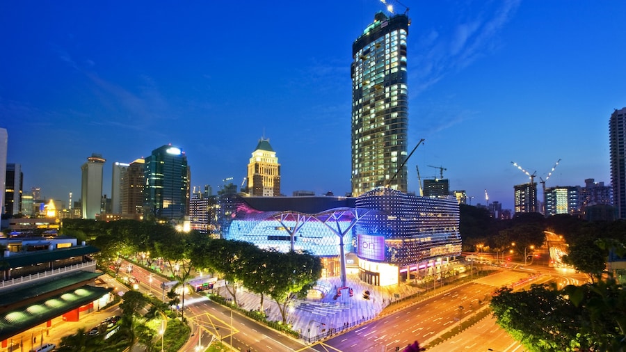 Singapore showing a city, modern architecture and central business district