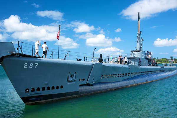 USS Bowfin Submarine Museum and Park mit einem Bucht oder Hafen