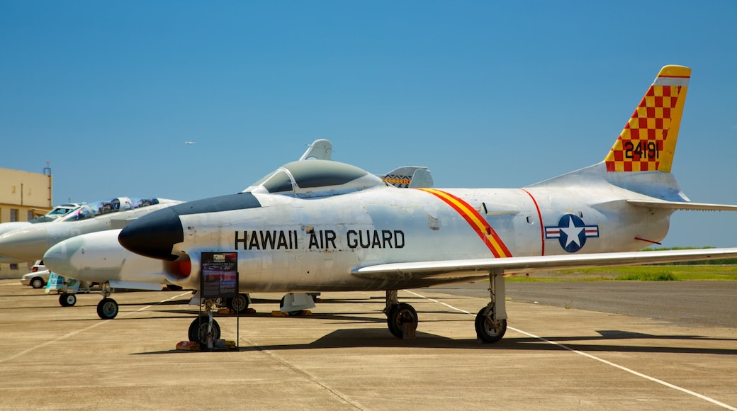 Honolulu showing aircraft