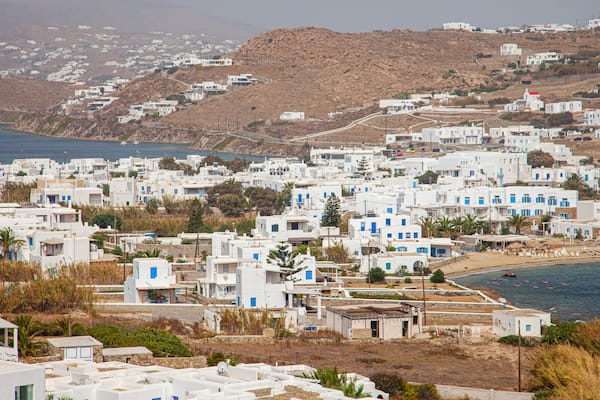 Ornos montrant scènes tropicales, ville côtière et vues littorales