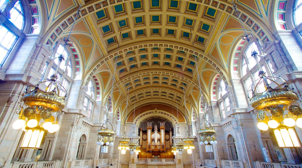 Kelvingrove Art Gallery and Museum showing interior views and art