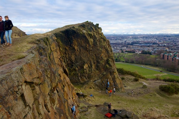 Arthur\'s Seat. qui includes panoramas, randonnée ou marche à pied et montagnes