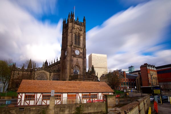 Manchester Cathedral showing a city, a church or cathedral and heritage architecture