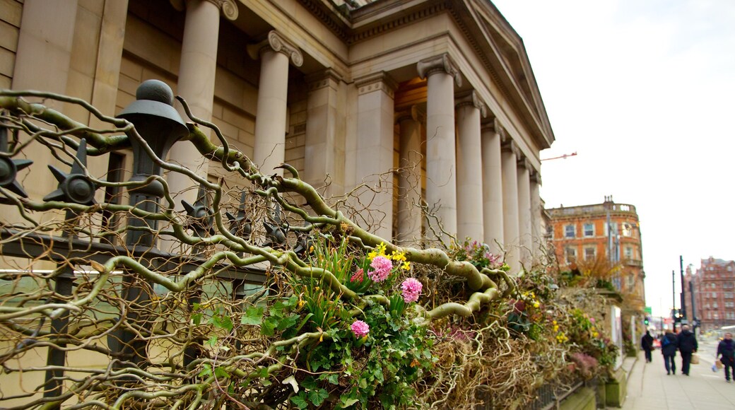 Phòng triển lãm Nghệ thuật Manchester cho thấy nghệ thuật, cảnh đường phố và thành phố