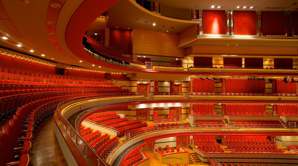 Symfoniezaal bevat theaters en interieur