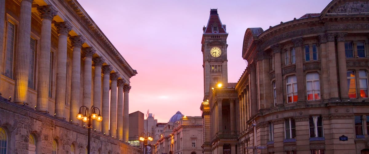 Victoria Square featuring a square or plaza, a city and heritage architecture
