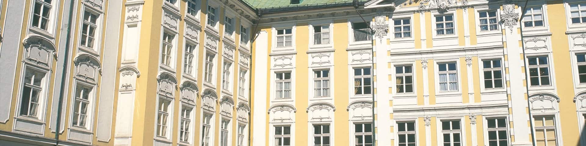 Palais impérial mettant en vedette patrimoine architectural et chùteau