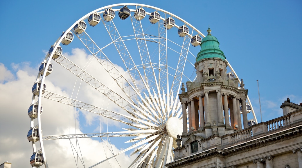 Belfast johon kuuluu kirkko tai katedraali, kaupunki ja vanha arkkitehtuuri