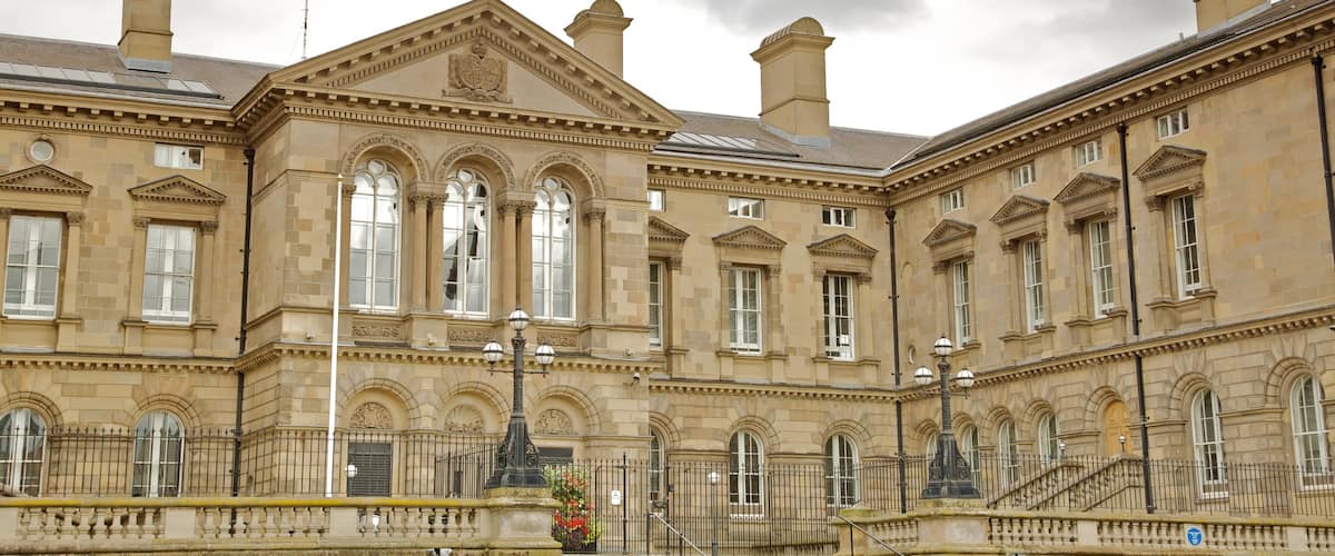 Belfast joka esittää vanha arkkitehtuuri ja kaupunki