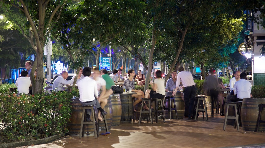 Boat Quay showing street scenes, outdoor eating and dining out