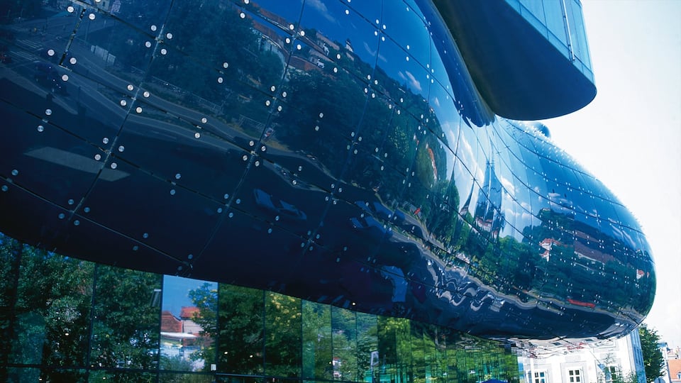 Graz Art Museum featuring modern architecture