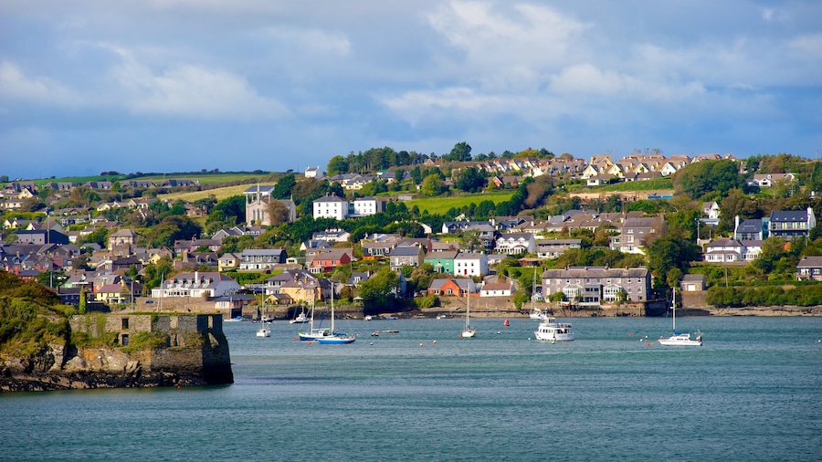 Charles Fort showing general coastal views, boating and a coastal town