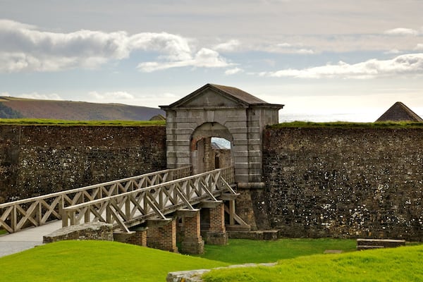 Charles Fort showing a bridge, heritage architecture and tranquil scenes