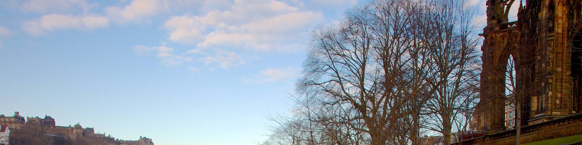Scott Monument showing a garden and farmland