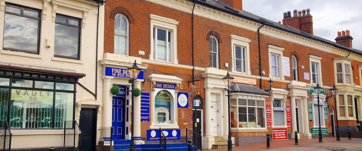 Jewellery Quarter which includes heritage architecture and street scenes