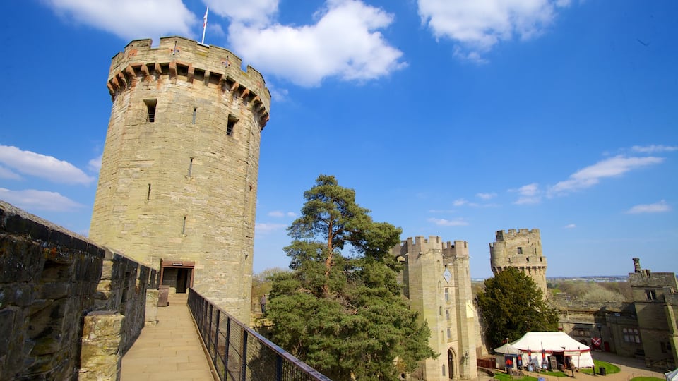 Castillo de Warwick ofreciendo arquitectura patrimonial y un castillo